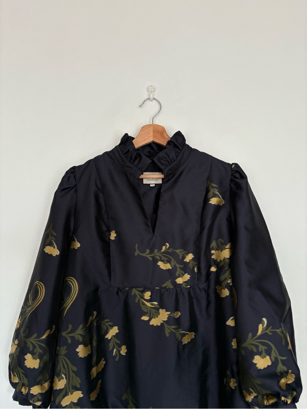 Tuckernuck || Jasmine Vine Jacquard Palmerston Dress Floral Mini Navy Gold Large - Picture 3 of 10